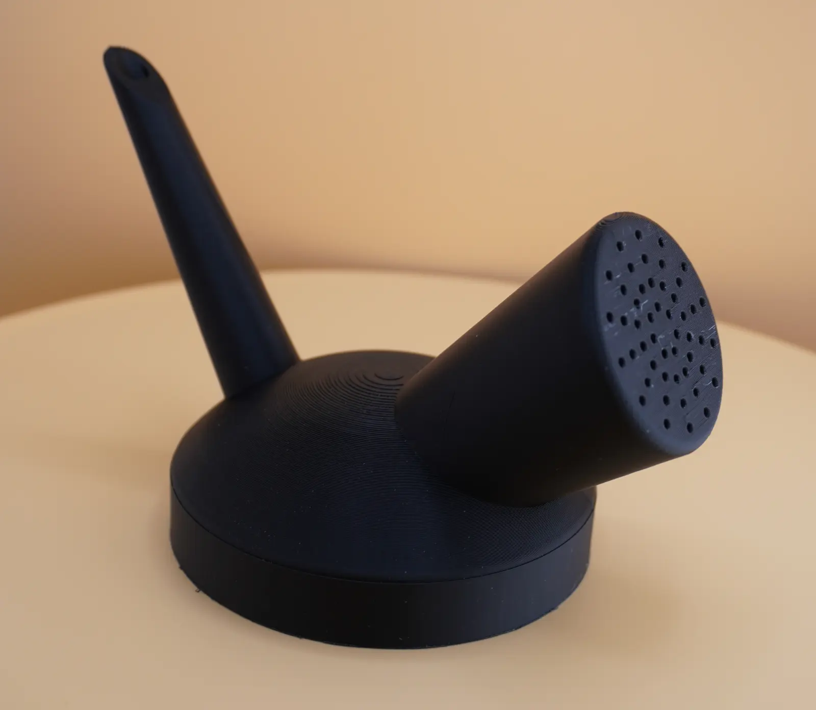 Two pour style top cap